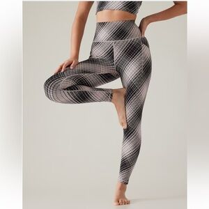 Athleta Salutation Stash Textured Tight Leggings White Plaid Black Size Small